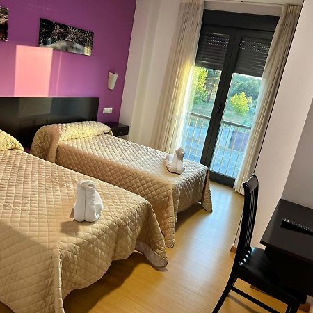 אורנסה Hostal Restaurante Aqua מראה חיצוני תמונה
