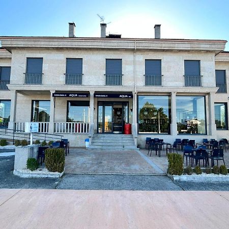 אורנסה Hostal Restaurante Aqua מראה חיצוני תמונה