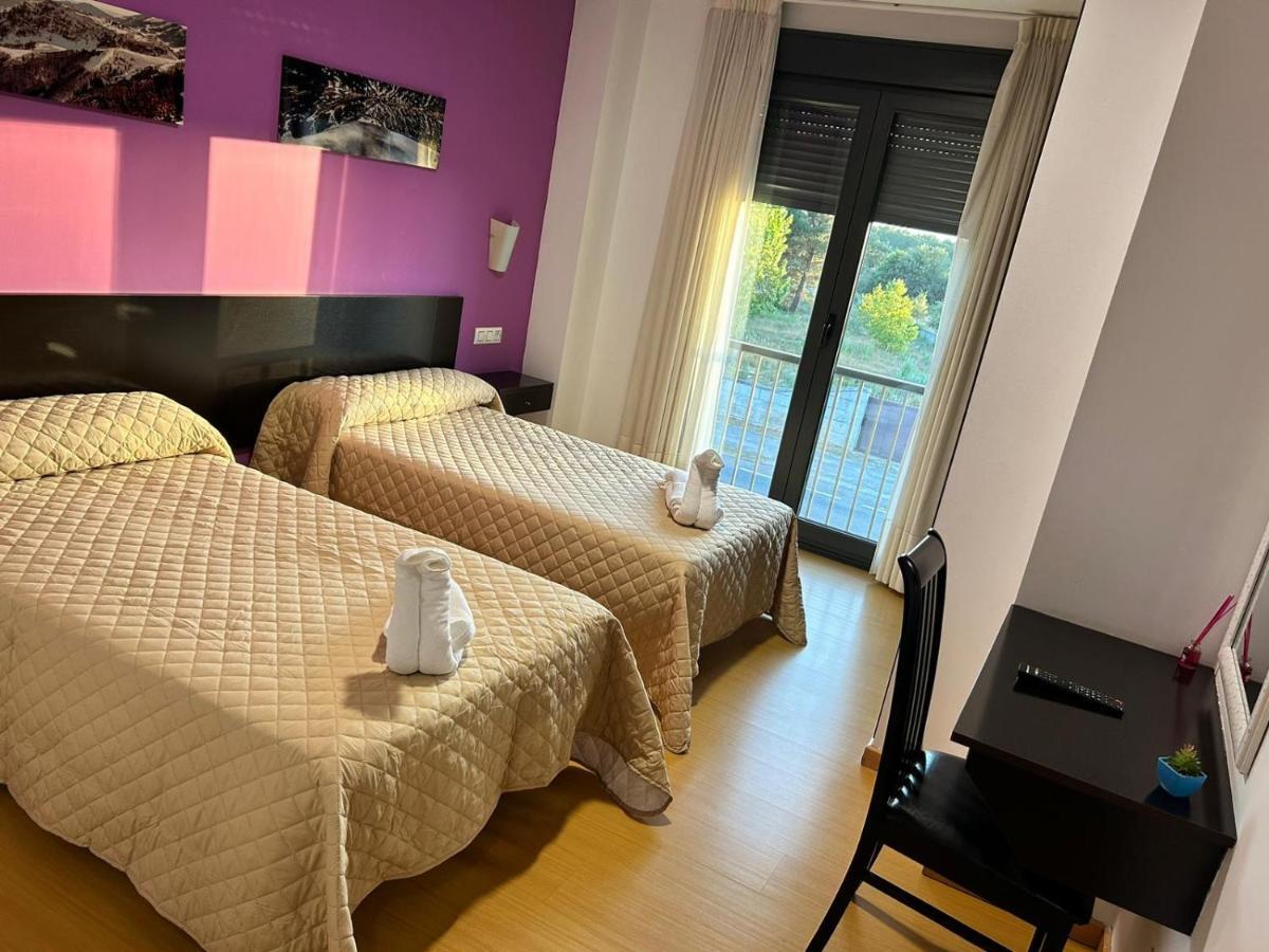 אורנסה Hostal Restaurante Aqua מראה חיצוני תמונה