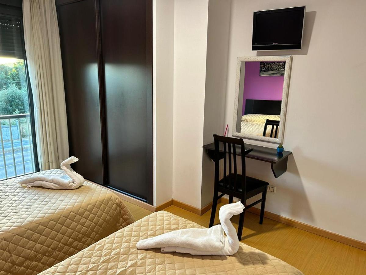 אורנסה Hostal Restaurante Aqua מראה חיצוני תמונה