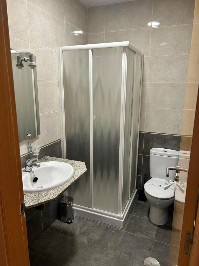 אורנסה Hostal Restaurante Aqua מראה חיצוני תמונה