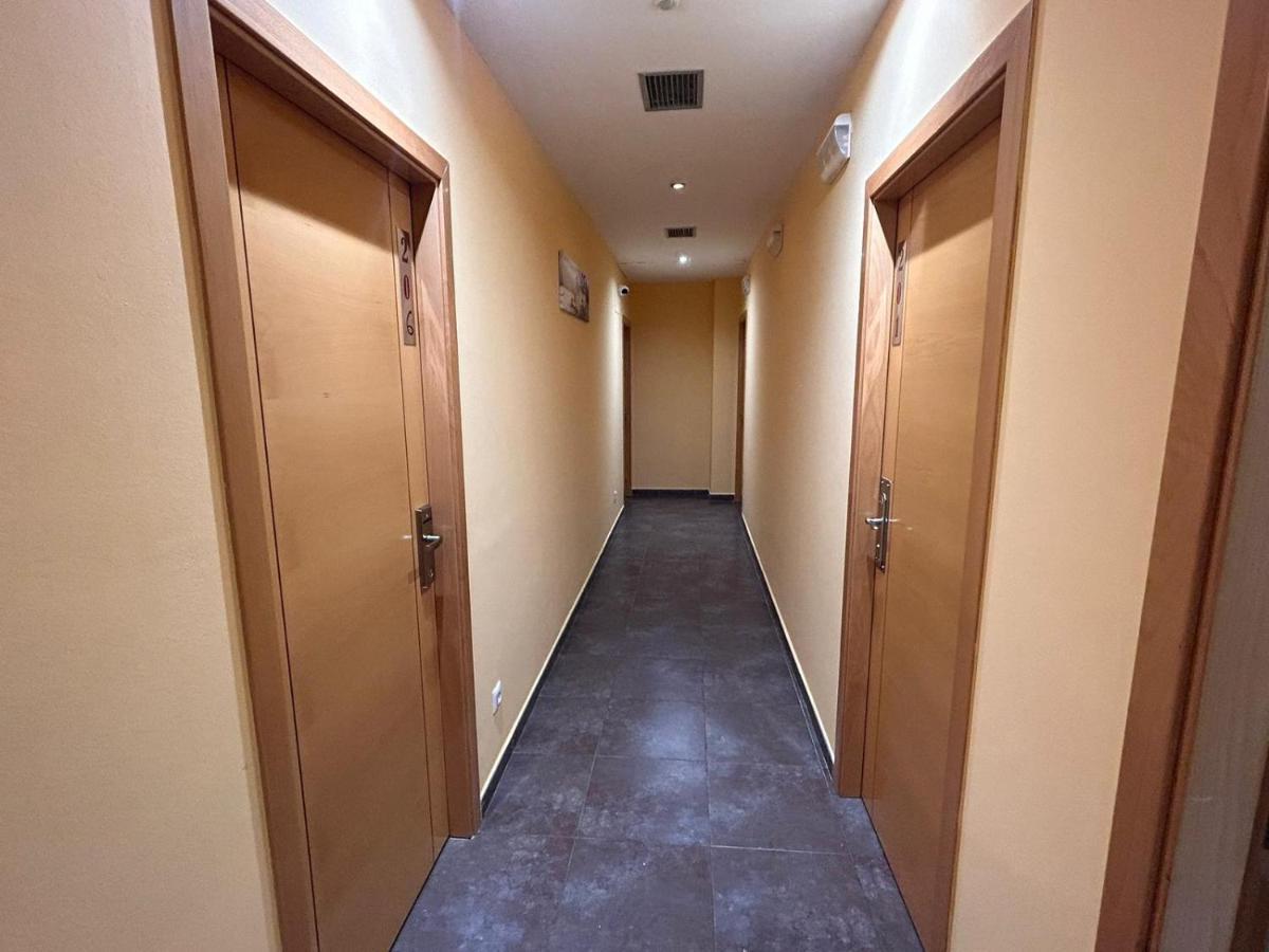 אורנסה Hostal Restaurante Aqua מראה חיצוני תמונה