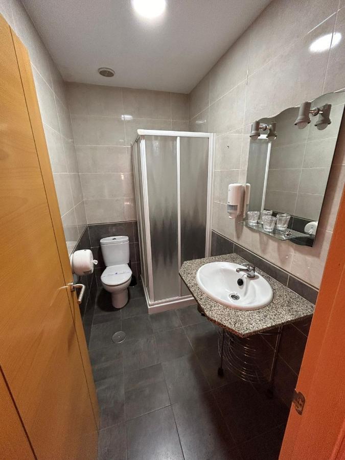 אורנסה Hostal Restaurante Aqua מראה חיצוני תמונה